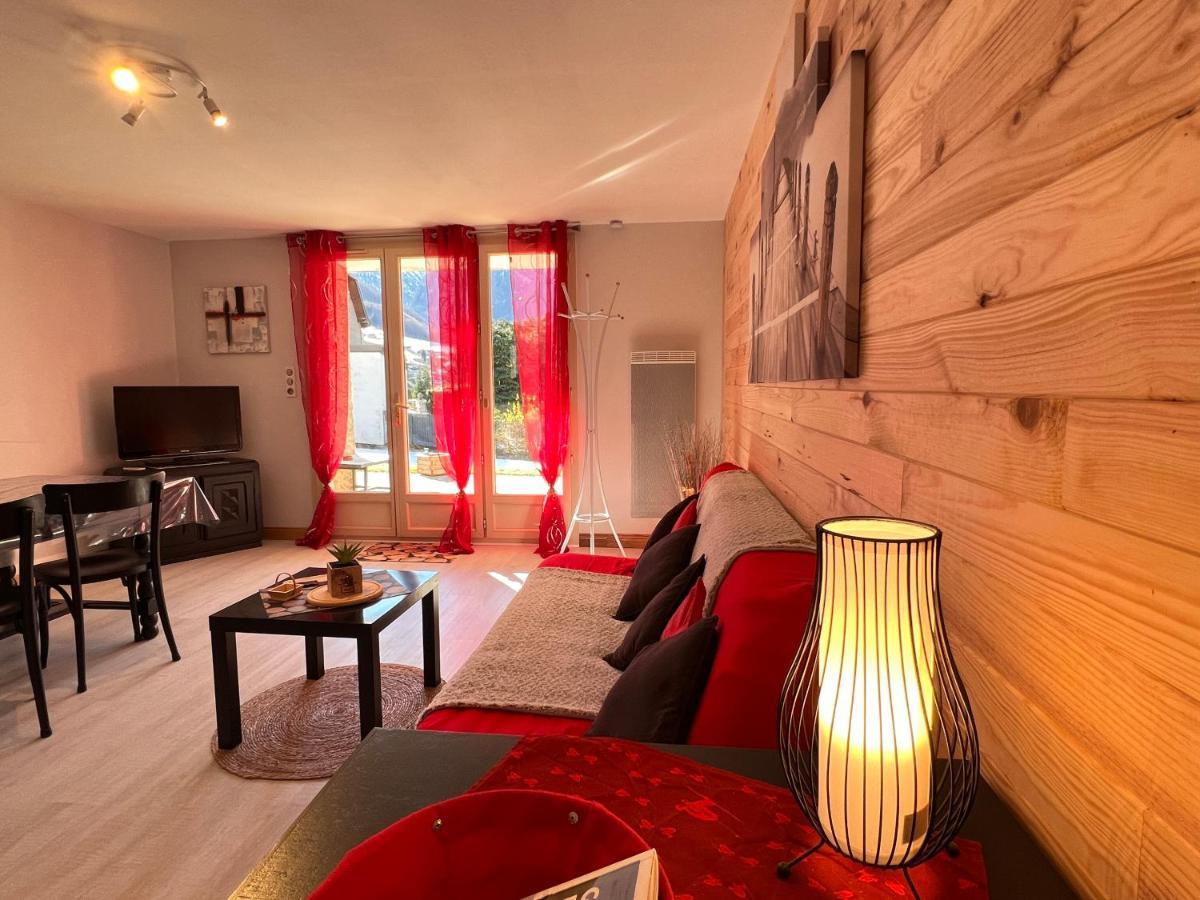 T2 Ensoleille. Terrasse Et Vaste Jardin Commun Apartment Каутерец Екстериор снимка